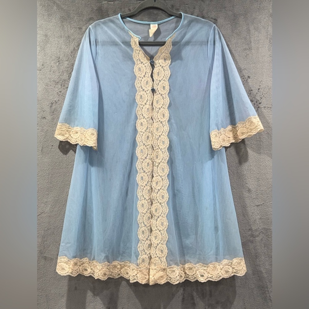 Vintage Gilead Beautiful Sexy Sheer And Lace Robe Nightgown Baby Blue Size Small